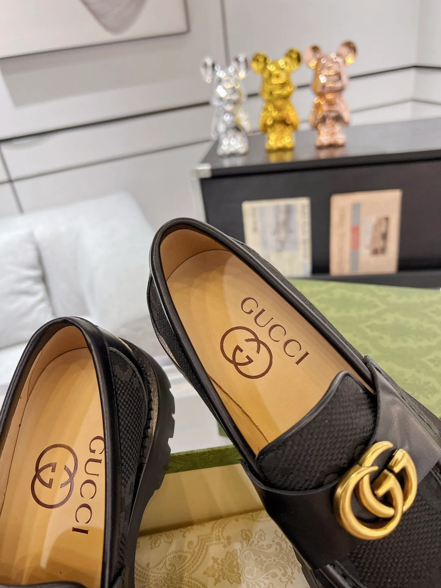 👟👟Ex-factory price 560👟👟 Male +10 Gucci Gucci 2023 early spring new product! The original version is developed into a higher version. Both men and women have open edge beads to ensure consistent quality. Size: 35-41# for women and 39-45# for men.